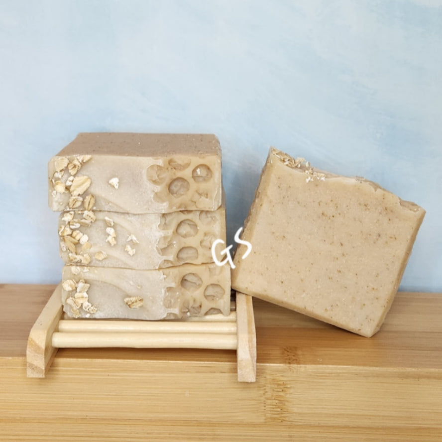 Artisan Soap Bar: Honey, Oats & Milk Bar